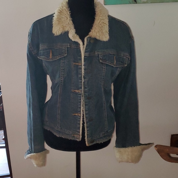 jean jacket with fur on inside